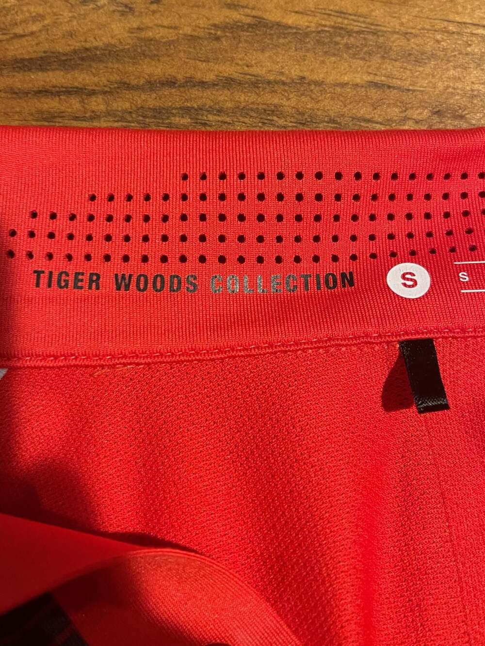 Nike Tiger Woods Collection Polo Shirt Size S Red Striped Golf - Picture 7 of 7